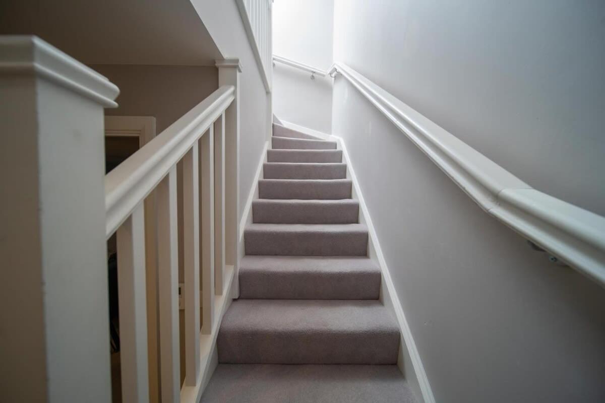 Deluxe Apartment Near Cabot Circus W Parking Sleeps 5 Bristol Exterior foto