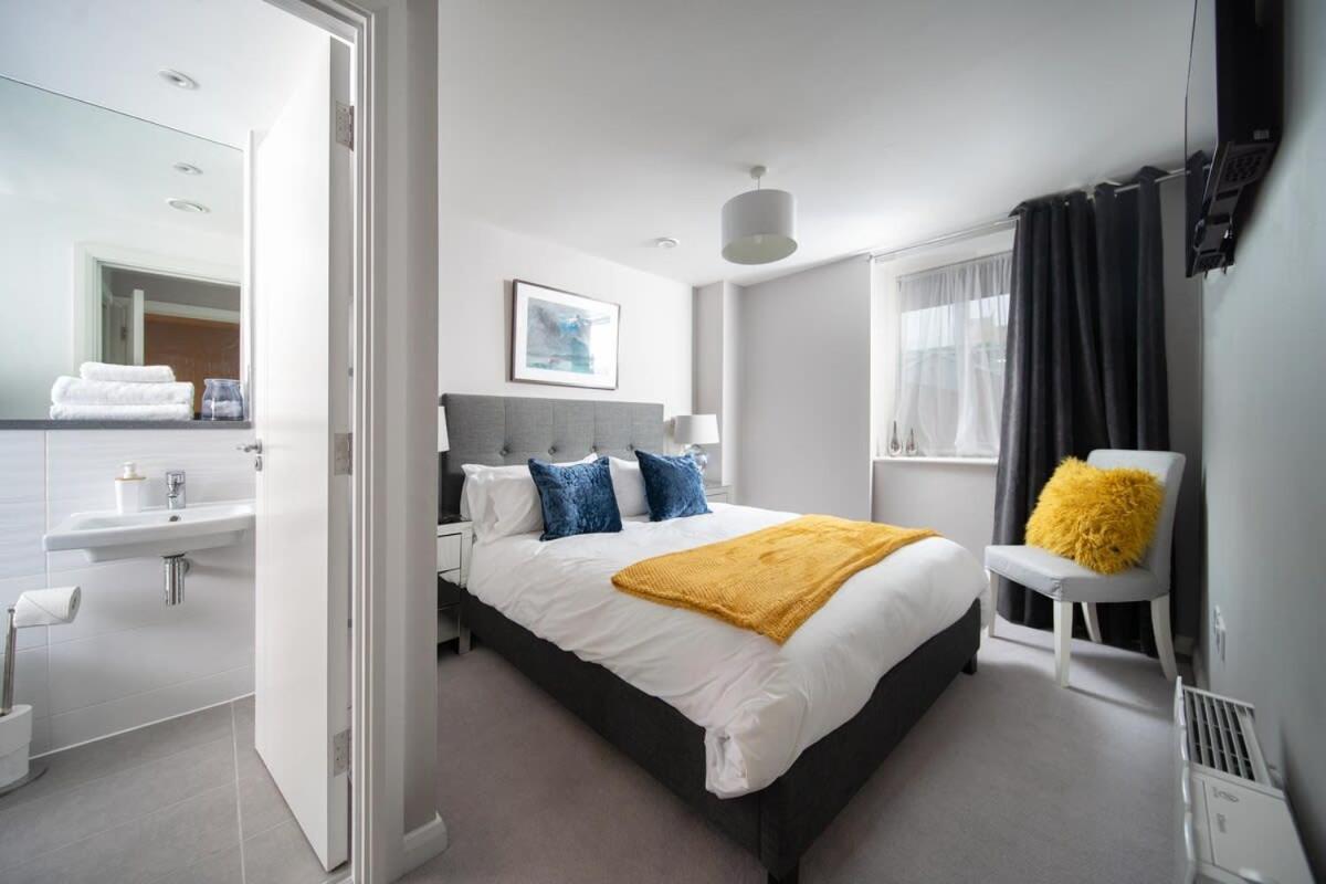 Deluxe Apartment Near Cabot Circus W Parking Sleeps 5 Bristol Exterior foto